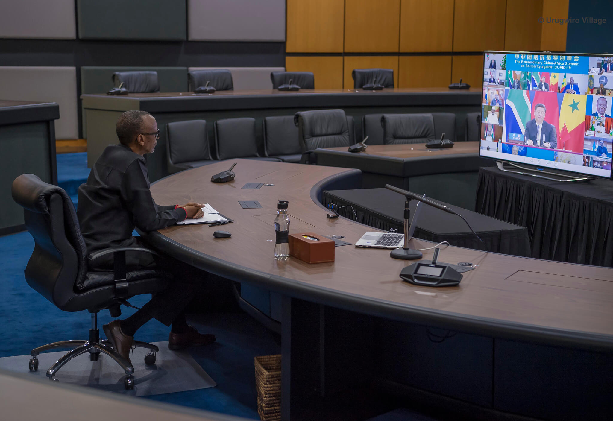 Links - rwandan president paul kagame during an extraordinary china-africa summit on solidarity against covid-19 in june 2020. Paul kagam - flickr
